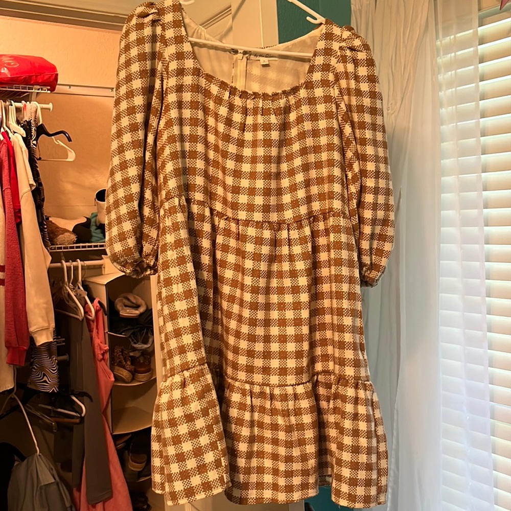 plaid print with brown and white